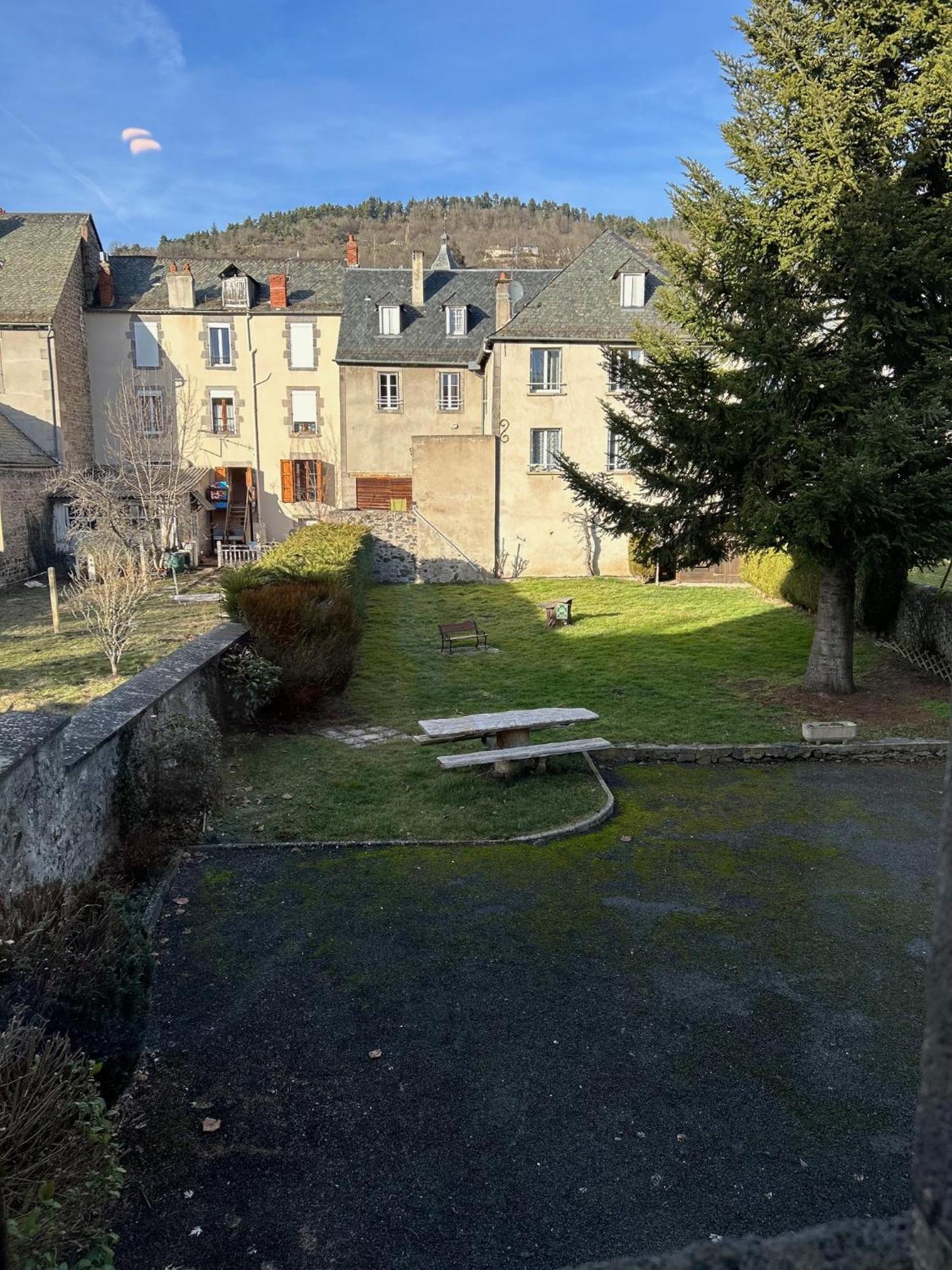 Aux Globe-Trotters Hotel Murat  Buitenkant foto